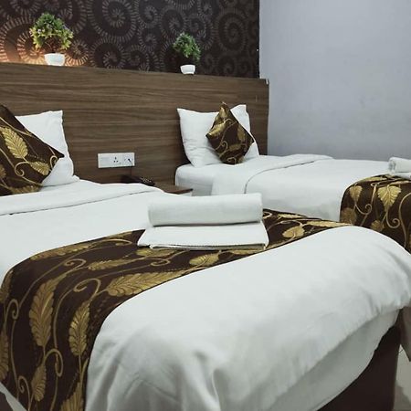 D'Metro Hotel Shah Alam Buitenkant foto