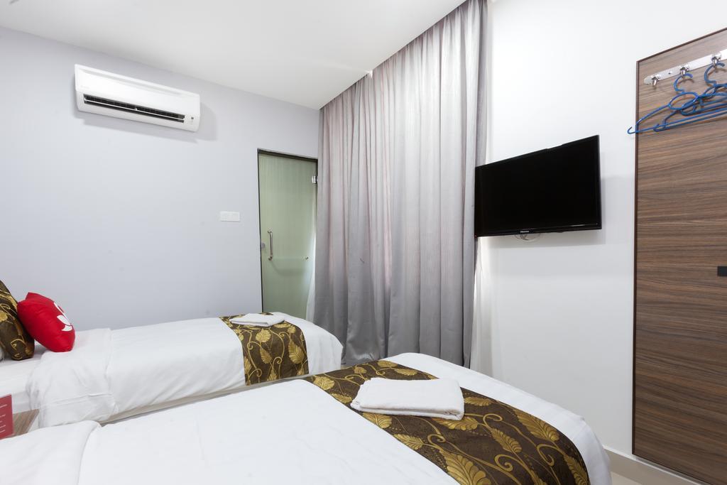 D'Metro Hotel Shah Alam Buitenkant foto