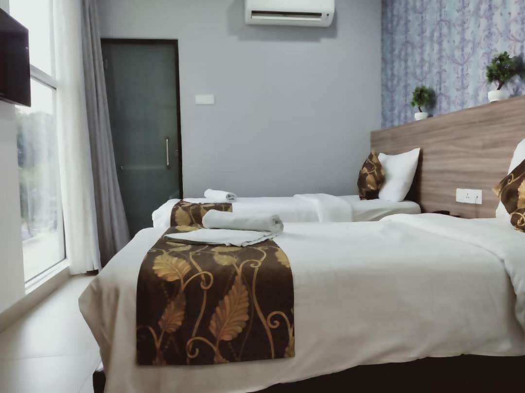 D'Metro Hotel Shah Alam Buitenkant foto