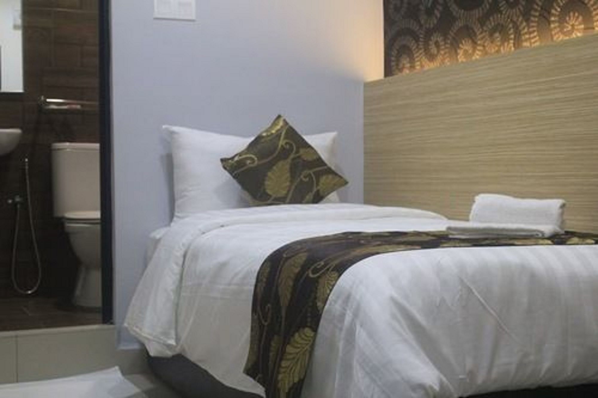 D'Metro Hotel Shah Alam Buitenkant foto