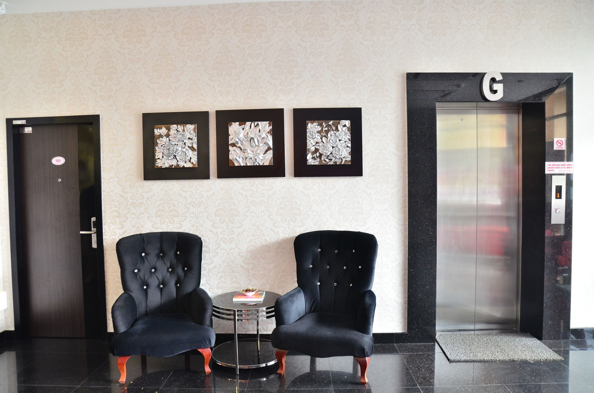 D'Metro Hotel Shah Alam Buitenkant foto