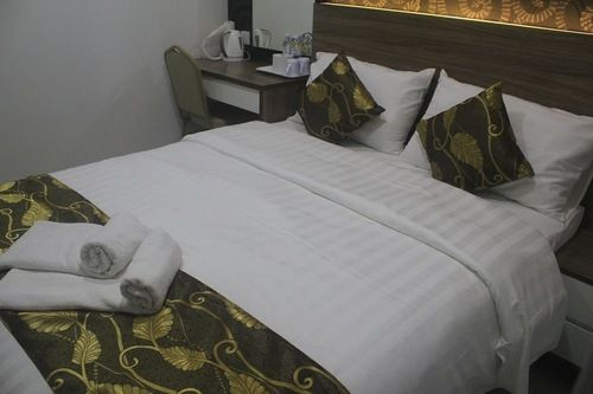 D'Metro Hotel Shah Alam Buitenkant foto