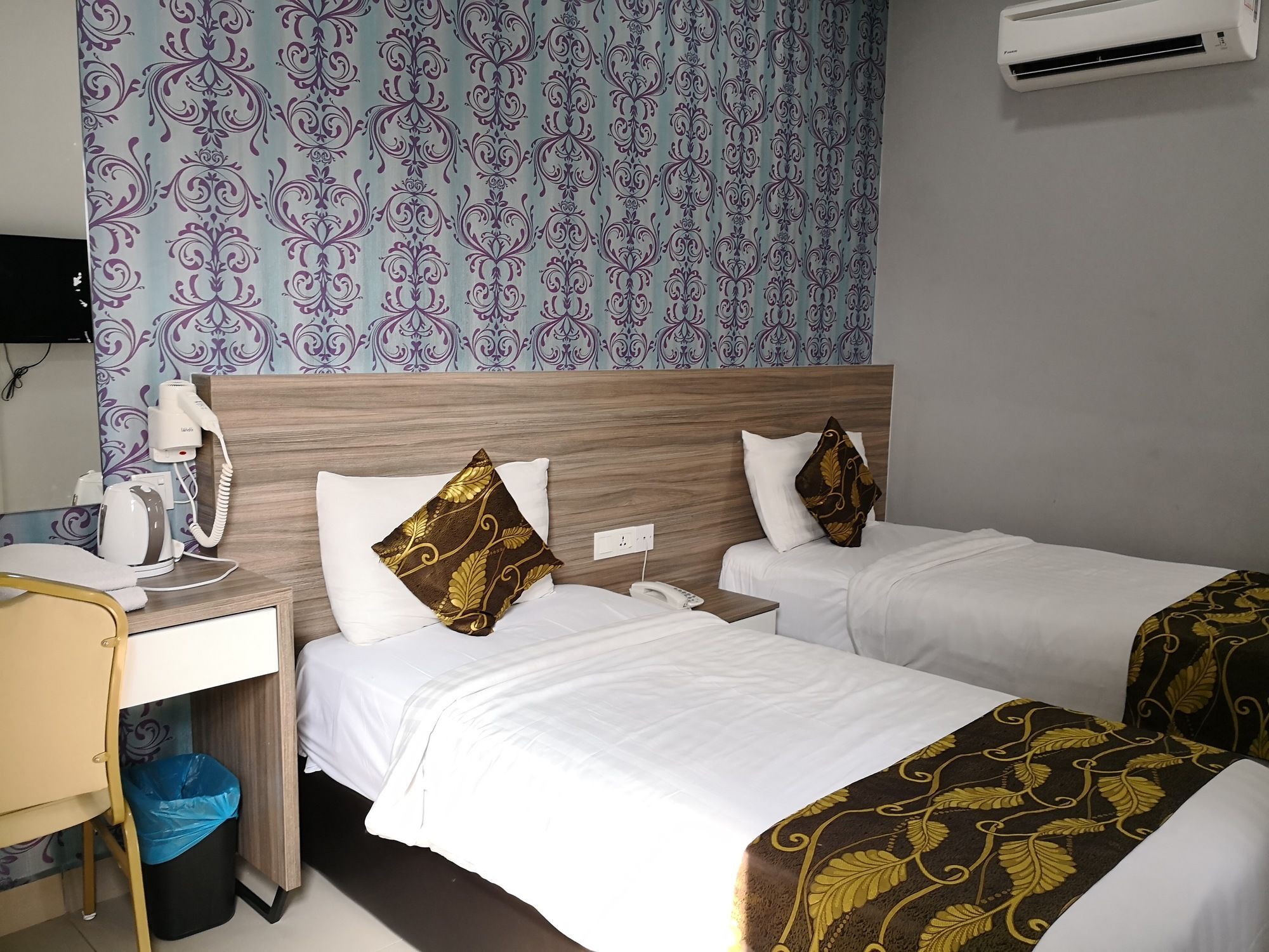 D'Metro Hotel Shah Alam Buitenkant foto