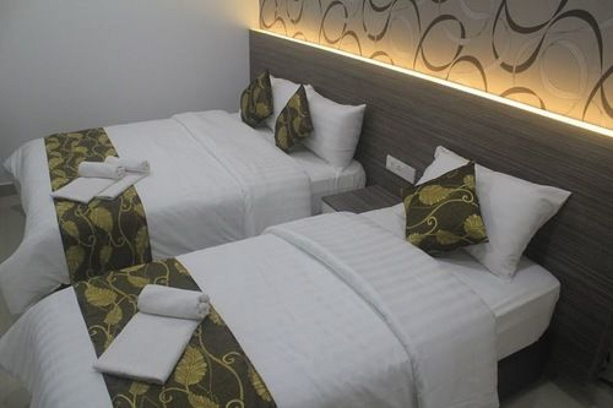 D'Metro Hotel Shah Alam Buitenkant foto